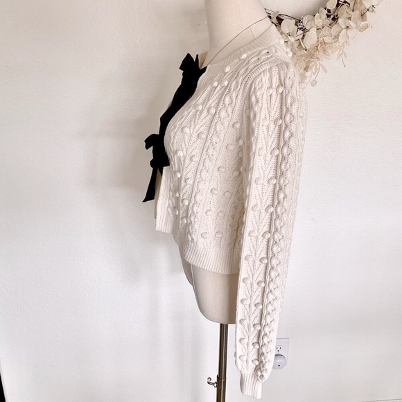 🖤 Alice & Olivia Off-White Puff-Sleeve Kitty Bauble Cable Knit Sweater Cardigan - Picture 7 of 15